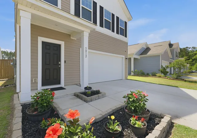 Photo 3 of Single family home for sale at 5012 Ferry Fld Dr, Summerville, SC 29485 | MLS# 26011672 | Listing updated on 2026-09-18