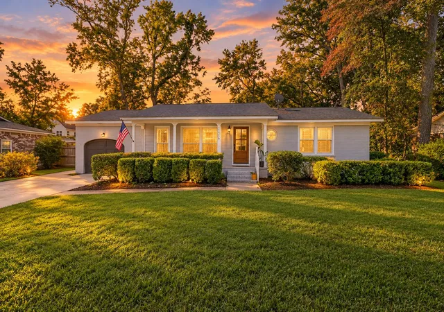 Single family home for sale at 1416 Glencoe Dr, Mount Pleasant, SC 29464 | MLS# 26029321