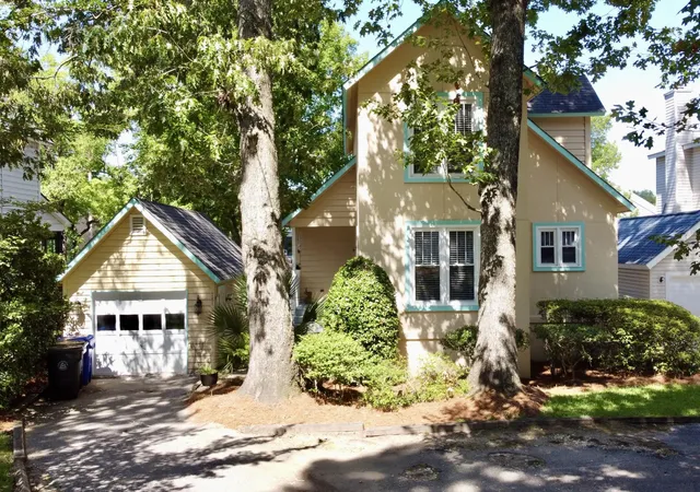 Homes for sale in Charleston, SC | 781 Lake Frances Dr, Charleston, SC 29412 | MLS# 26018562