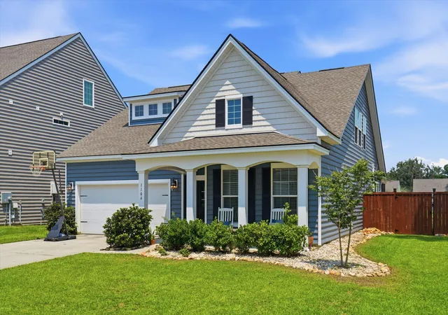Photo 4 of Single family home for sale at 1106 Mossy Rock Dr, Summerville, SC 29485 | MLS# 26022075 | Listing updated on 2026-09-15