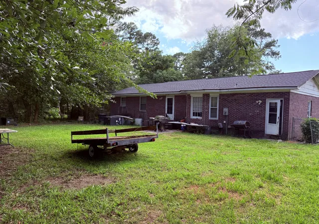 Homes for sale in Ladson, SC | 102 Helen Ct, Ladson, SC 29456 | MLS# 26019318