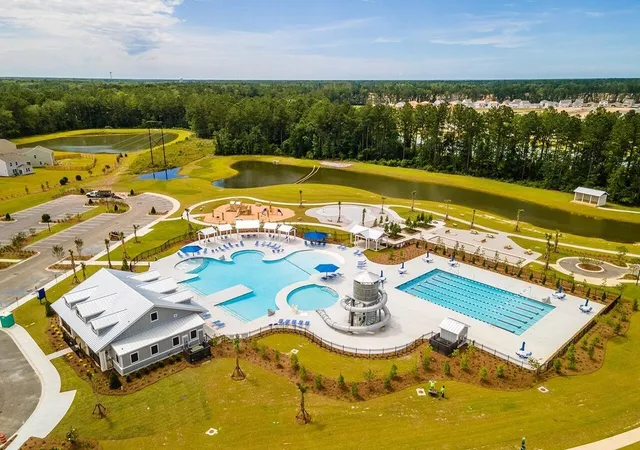 Photo 2 of Single family home for sale at 823 Baywood Ln, Summerville, SC 29486 | MLS# 26022897 | Listing updated on 2026-08-14