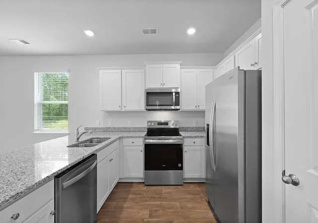 Photo 3 of Single family home for sale at 823 Baywood Ln, Summerville, SC 29486 | MLS# 26022897 | Listing updated on 2026-08-14