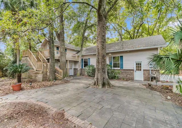 Photo 3 of Single family home for sale at 6094 Chisolm Rd, Johns Island, SC 29455 | MLS# 26023878 | Listing updated on 2026-09-22
