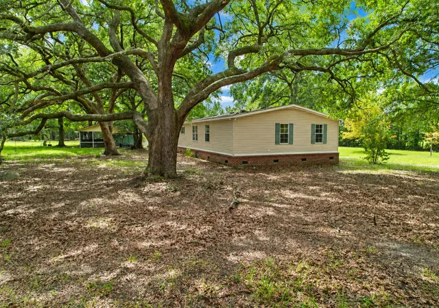 Photo 3 of Manufactured home for sale at 1654 Boyd N Hayes Rd, Johns Island, SC 29455 | MLS# 26022605 | Listing updated on 2026-09-02