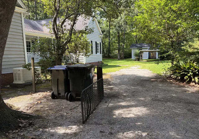Homes for sale in Summerville, SC | 702 Simmons Ave, Summerville, SC 29483 | MLS# 26018975