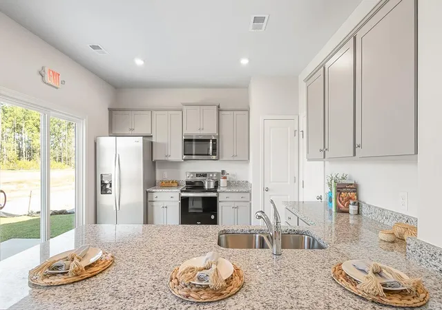 Photo 3 of Single family home for sale at 1031 Laurel Oaks Dr, Summerville, SC 29483 | MLS# 26018713 | Listing updated on 2026-10-08