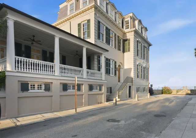 Homes for sale in Charleston, SC | 2 Water St, Charleston, SC 29401 | MLS# 26015184