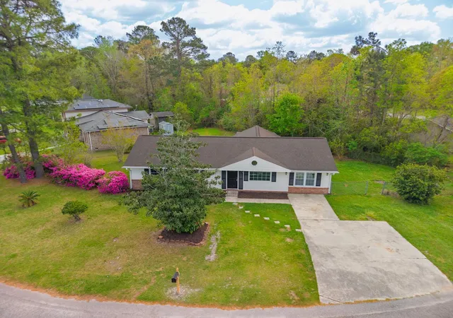 2nd image of 125 Braly Dr, Summerville, SC 29485 | MLS# 26009897
