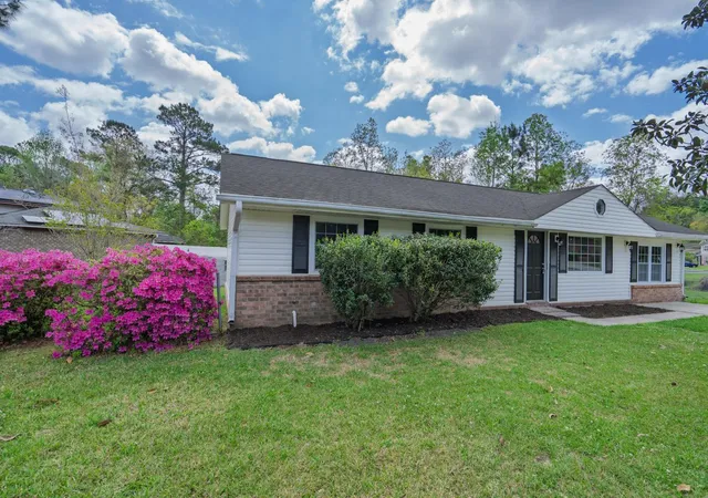 3rd image of 125 Braly Dr, Summerville, SC 29485 | MLS# 26009897