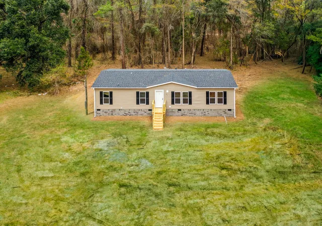 Homes for sale in Eutawville, SC | 147 Firethorn Ct, Eutawville, SC 29048 | MLS# 26018694
