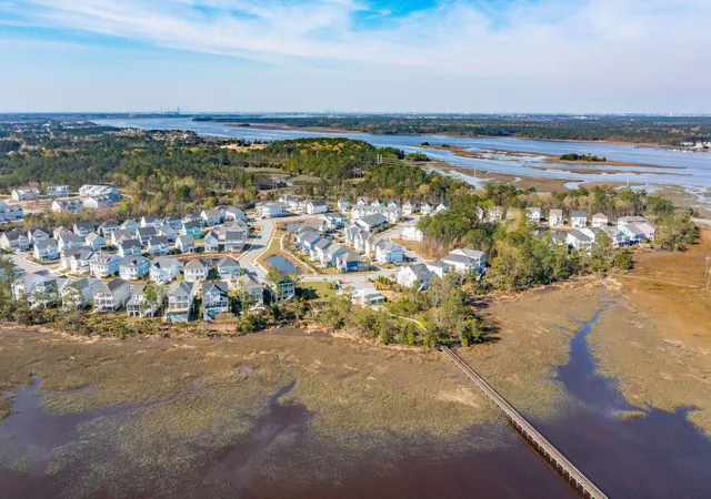 Photo 105 of Single family home for sale at 3048 Riverwood Dr, Mount Pleasant, SC 29466 | MLS# 26023856 | Listing updated on 2026-10-09