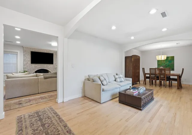 Photo 3 of Single family home for sale at 651 Highwood Cir, Charleston, SC 29412 | MLS# 26022749 | Listing updated on 2026-08-25
