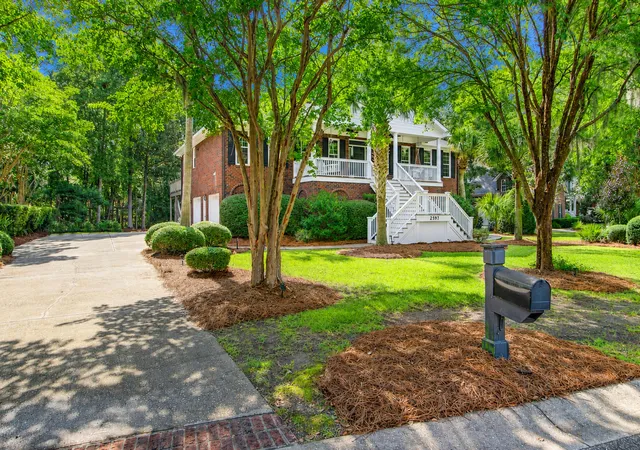 Photo 3 of Single family home for sale at 2597 John Boone Ct, Mount Pleasant, SC 29466 | MLS# 26024490 | Listing updated on 2026-09-14