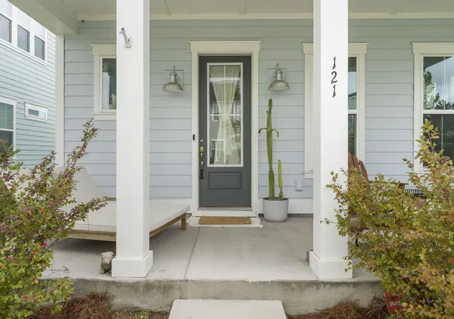 Photo 2 of Single family home for sale at 121 Dixie Iris Way, Summerville, SC 29485 | MLS# 26022193 | Listing updated on 2026-09-12