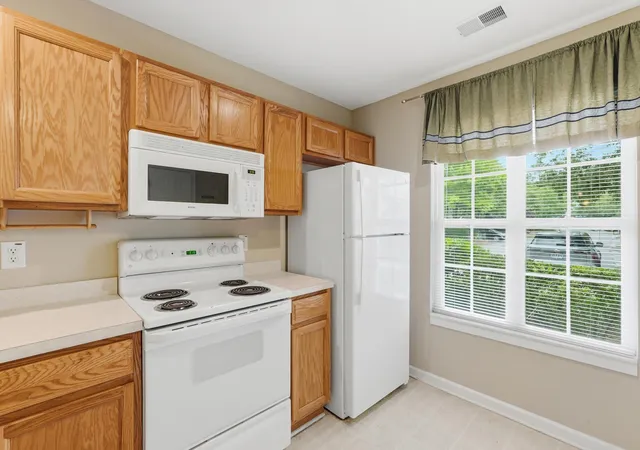 5th image of 903 Elm Hall Cir, Summerville, SC 29483 | MLS# 26017791