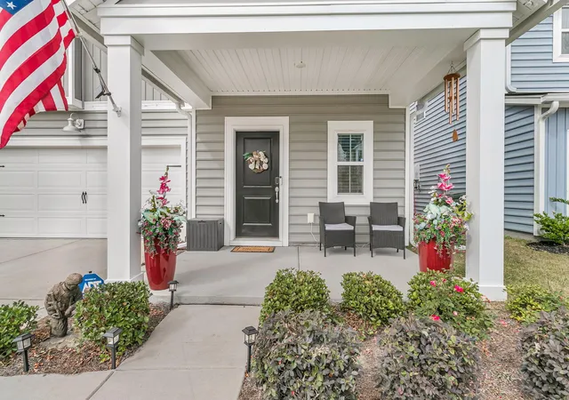 Homes for sale in Summerville, SC | 1125 Spotflower St, Summerville, SC 29485 | MLS# 26012246