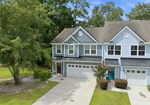 Photo 3 of Townhouse for sale at 209 Grand Palm Ln, Summerville, SC 29485 | MLS# 26020572 | Listing updated on 2026-09-14
