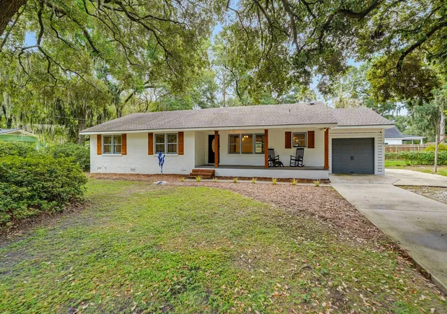 Single family home for sale at 8 W Miller Dr, Beaufort, SC 29907 | MLS# 26024556