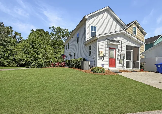Photo 3 of Townhouse for sale at 866 Rue Dr, Charleston, SC 29414 | MLS# 26019397 | Listing updated on 2026-10-26
