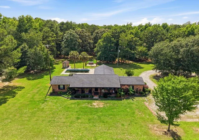 Homes for sale in Manning, SC | 1566/1966 Hoffman Dr, Manning, SC 29102 | MLS# 26018461