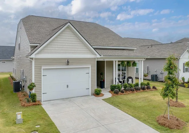 Photo 3 of Single family home for sale at 581 Marsh Cvs Cir, Summerville, SC 29486 | MLS# 26012486 | Listing updated on 2026-08-30