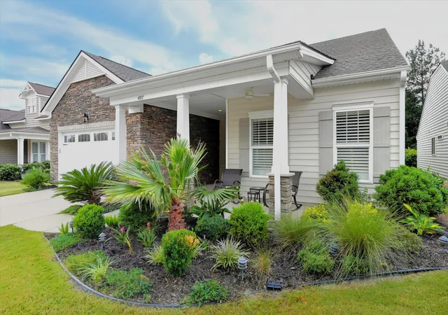 Photo 3 of Single family home for sale at 497 Four Seasons Blvd, Summerville, SC 29486 | MLS# 26014343 | Listing updated on 2026-09-13