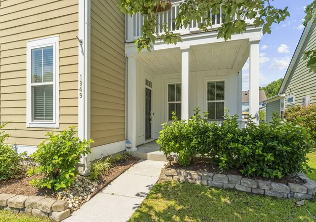 Photo 3 of Single family home for sale at 1949 Gammon St, Charleston, SC 29414 | MLS# 26020571 | Listing updated on 2026-09-09