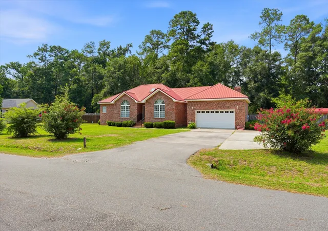 3rd image of 326 Locust St, Walterboro, SC 29488 | MLS# 26022478