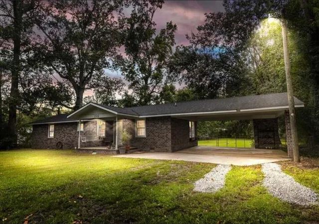Photo 1 of Single family home for sale at 202 Muskie Dr, Summerville, SC 29483 | MLS# 26022179 | Listing updated on 2026-09-03