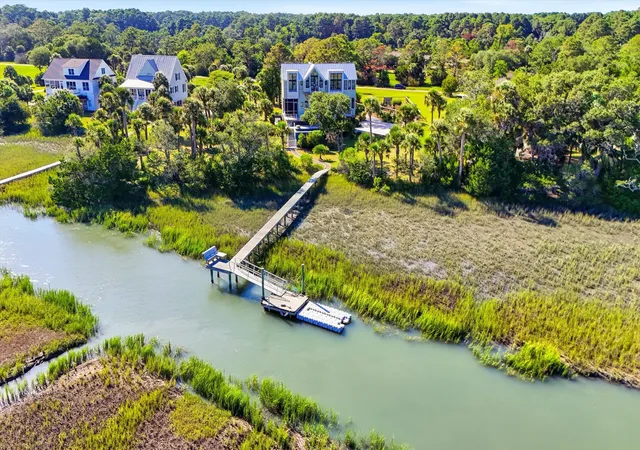 Photo 3 of Single family home for sale at 618 Flowers Dr, Edisto Island, SC 29438 | MLS# 26024054 | Listing updated on 2026-08-25