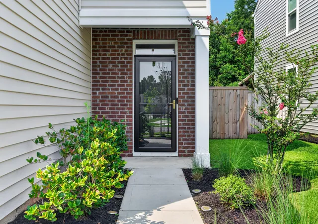 Photo 3 of Single family home for sale at 713 Pepperbush St, Charleston, SC 29414 | MLS# 26021923 | Listing updated on 2026-08-04