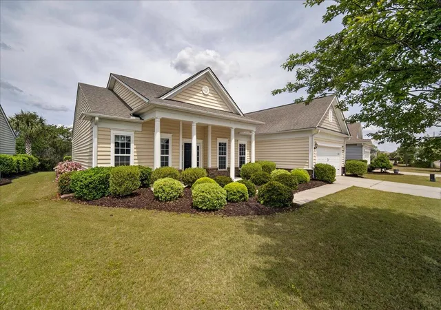 Photo 3 of Single family home for sale at 369 Waterlily Way, Summerville, SC 29486 | MLS# 26010834 | Listing updated on 2026-09-04