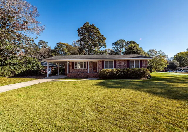 Homes for sale in Charleston, SC | 1774 N Mayflower Dr, Charleston, SC 29412 | MLS# 26015914