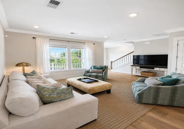 Photo 3 of Sale Pending at 814 Kings Oak Ct #Unit 2, Daniel Island, SC 29492 | MLS# 26018289 | Listing updated on 2026-09-10