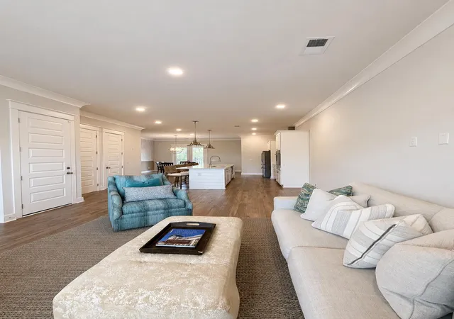Photo 3 of Sale Pending at 814 Kings Oak Ct #Unit 2, Daniel Island, SC 29492 | MLS# 26018289 | Listing updated on 2026-09-10