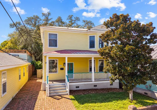 Photo 1 of Single family home for sale at 15 Dingle St, Charleston, SC 29403 | MLS# 26028537 | Listing updated on 2026-10-27