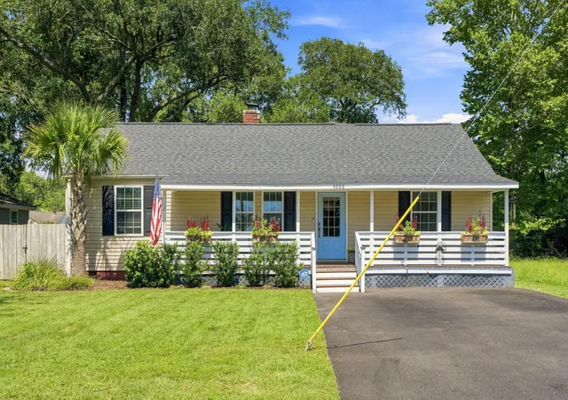 Photo 3 of Single family home for sale at 4606 Holmes Ave, North Charleston, SC 29405 | MLS# 26023773 | Listing updated on 2026-09-01