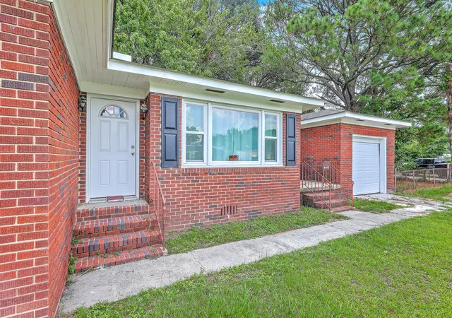 Photo 3 of Single family home for sale at 1482 Bells Hwy, Walterboro, SC 29488 | MLS# 25019468 | Listing updated on 2026-09-18