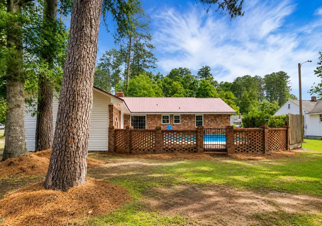 37th image of 109 Quaker St, Saint George, SC 29477 | MLS# 26015612