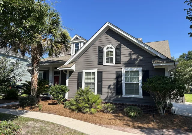 Photo 2 of Single family home for sale at 101 Duck Pond Ct, Summerville, SC 29485 | MLS# 26019518 | Listing updated on 2026-09-01
