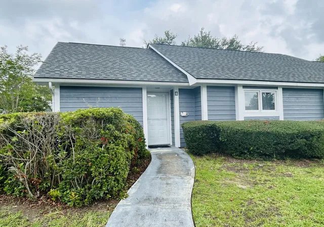 Photo 2 of Sale Pending at 4 Thomas Walter Cir, Santee, SC 29142 | MLS# 26021436 | Listing updated on 2026-08-04