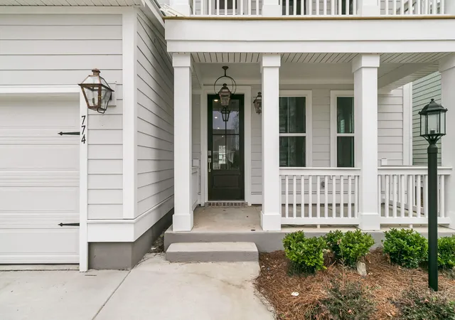 Photo 3 of Single family home for sale at 774 Maynard Ln, Summerville, SC 29486 | MLS# 26012451 | Listing updated on 2026-09-03