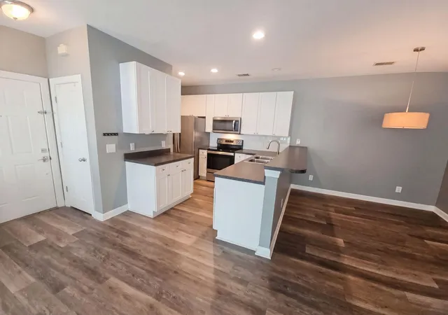 Photo 2 of Townhouse for sale at 906 W Marymont Ln, Charleston, SC 29414 | MLS# 26018273 | Listing updated on 2026-08-20