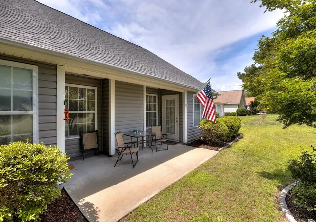 Homes for sale in Manning, SC | 1482 Blue Heron Pt, Manning, SC 29102 | MLS# 26018744