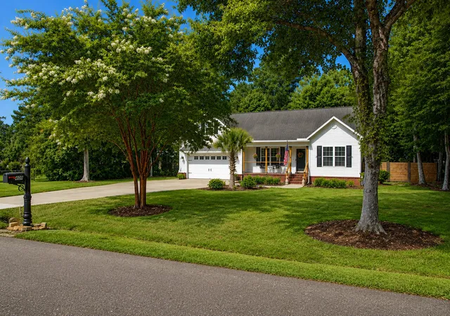 Photo 3 of Single family home for sale at 409 Sandy Dr, Moncks Corner, SC 29461 | MLS# 26021819 | Listing updated on 2026-08-18