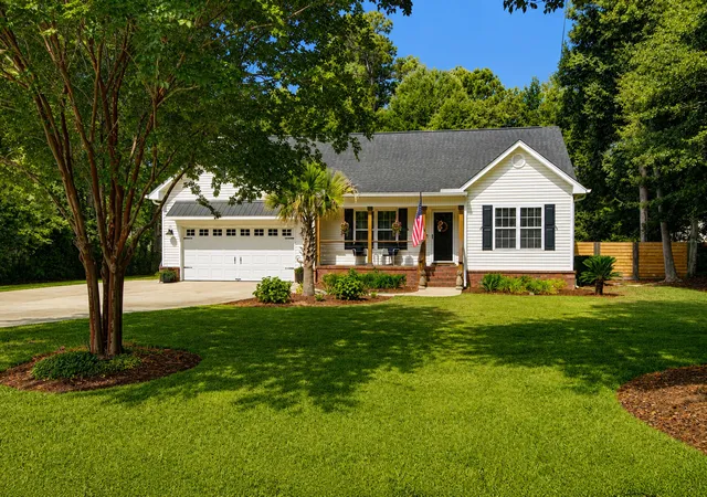Photo 3 of Single family home for sale at 409 Sandy Dr, Moncks Corner, SC 29461 | MLS# 26021819 | Listing updated on 2026-08-18