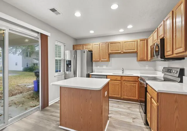 Photo 3 of Townhouse for sale at 8010 Shadow Oak Dr, Charleston, SC 29406 | MLS# 26020854 | Listing updated on 2026-08-04