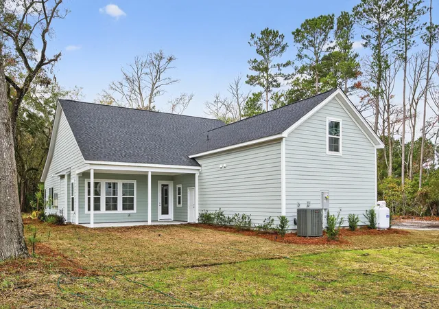 Photo 2 of Single family home for sale at 1347 Sea Aire Dr, Charleston, SC 29412 | MLS# 26016996 | Listing updated on 2026-09-17