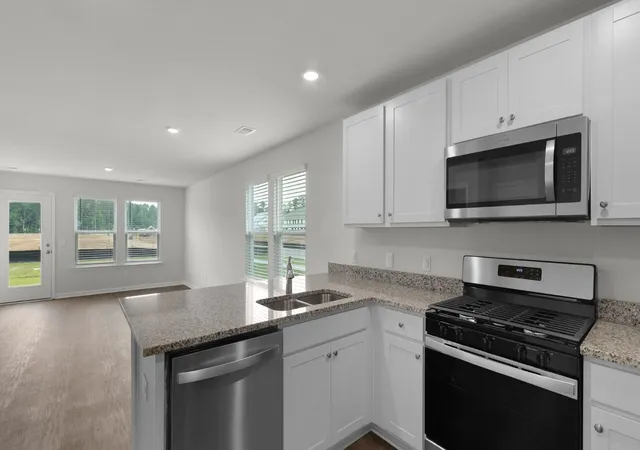 Photo 3 of Townhouse for sale at 850 Long Blf Rd, Summerville, SC 29486 | MLS# 26015321 | Listing updated on 2026-09-16